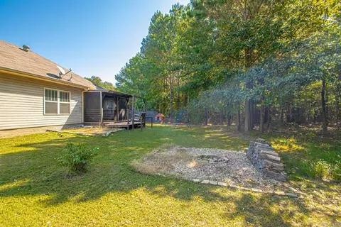 Exterior - 1601 Katrina Dr, Bryant, AR 72022 photo 7 of 9