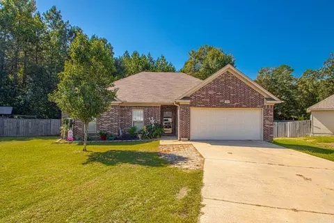 Exterior - 1601 Katrina Dr, Bryant, AR 72022 photo 4 of 9