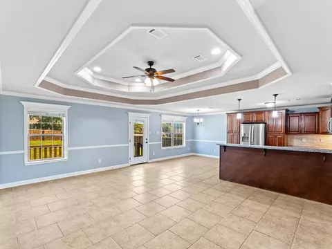 Living - 224 Bobwhite Trl, Lonoke, AR 72086 photo 1 of 2