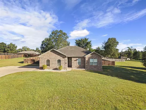 Exterior - 224 Bobwhite Trl, Lonoke, AR 72086 photo 1 of 6