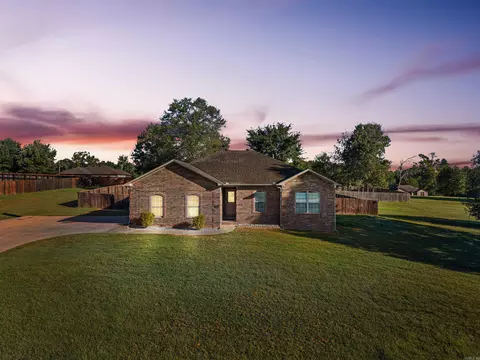 Exterior - 224 Bobwhite Trl, Lonoke, AR 72086 photo 3 of 6