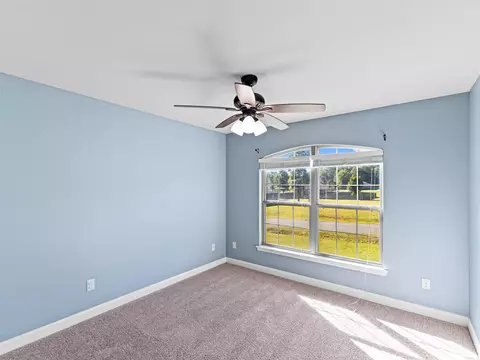 Bedroom - 224 Bobwhite Trl, Lonoke, AR 72086 photo 4 of 4