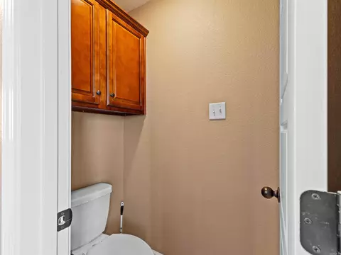 Bath - 224 Bobwhite Trl, Lonoke, AR 72086 photo 6 of 7