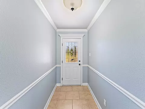 Entry Way - 224 Bobwhite Trl, Lonoke, AR 72086 photo 1 of 3