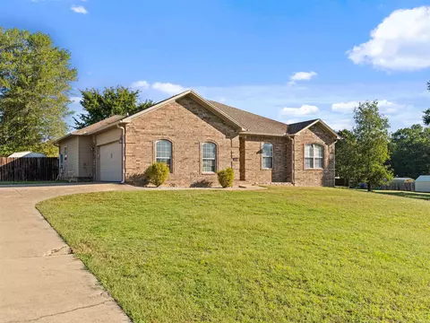 Exterior - 224 Bobwhite Trl, Lonoke, AR 72086 photo 2 of 6