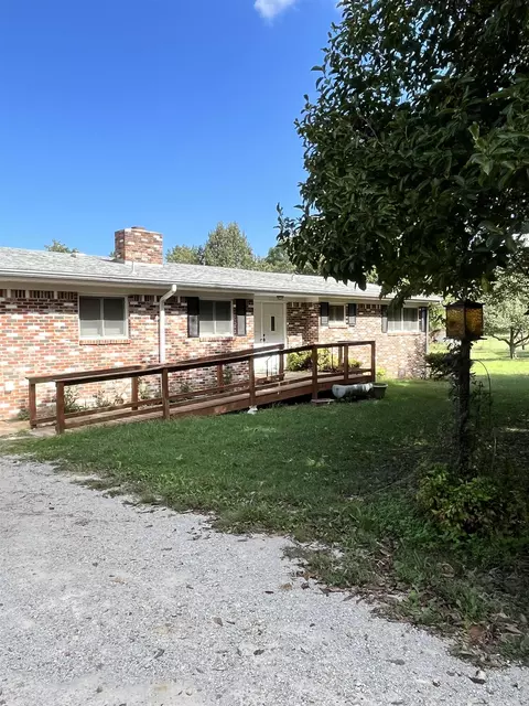 219 E Mcclendon St, Batesville, AR 72501 photo 1