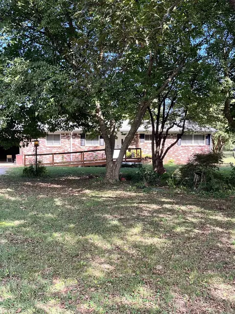 219 E Mcclendon St, Batesville, AR 72501 photo 2