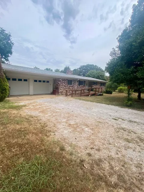 219 E Mcclendon St, Batesville, AR 72501 photo 4