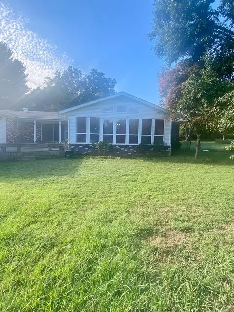 219 E Mcclendon St, Batesville, AR 72501 photo 5