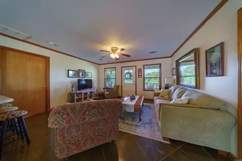 213 S 1st St, Augusta, AR 72006 photo 9