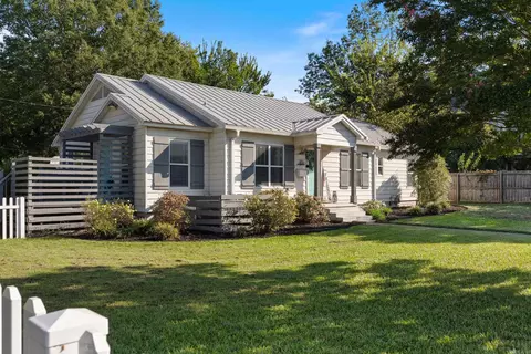 1836 Duncan St, Conway, AR 72034