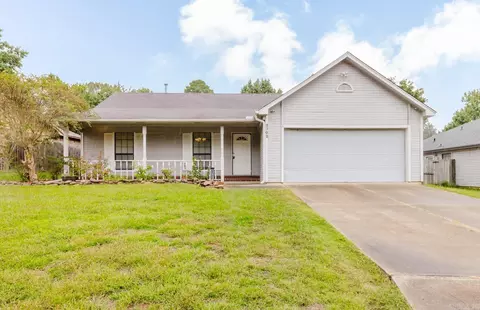 2702 Timbermist Dr, Benton, AR 72015 photo 1