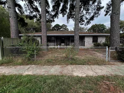 365 Ash St, Conway, AR 72034