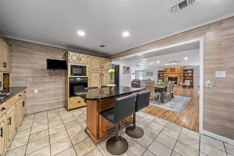 Kitchen - 415 Crooked Rd, De Queen, AR 71832 photo 2 of 4