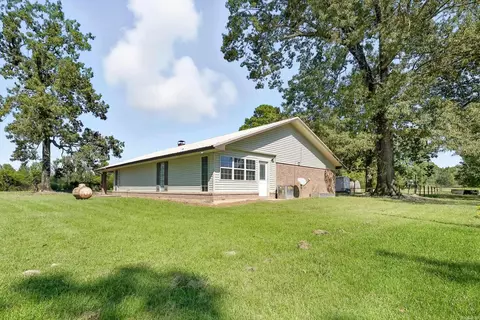 Exterior - 415 Crooked Rd, De Queen, AR 71832 photo 6 of 12