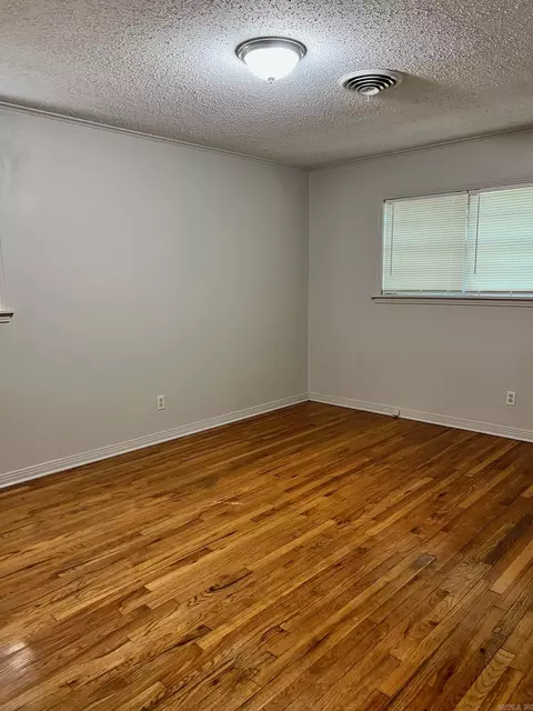 Bedroom - 6204 Dollarway, Pine Bluff, AR 71602 photo 3 of 4