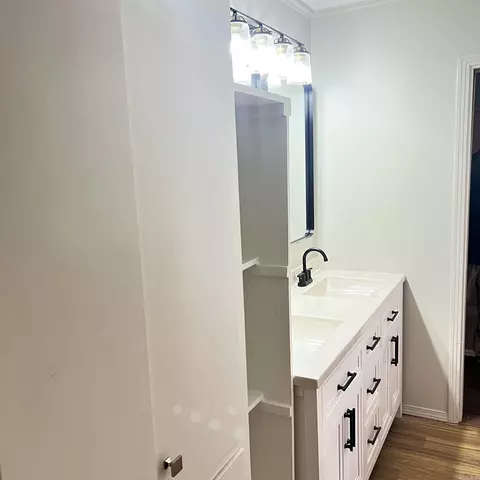 Bath - 6204 Dollarway, Pine Bluff, AR 71602 photo 1 of 1