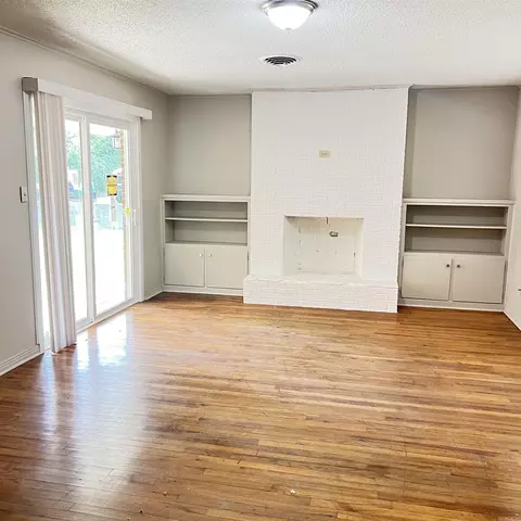 Living - 6204 Dollarway, Pine Bluff, AR 71602 photo 3 of 3