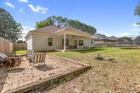 Exterior - 12 Raspberry Ln, Cabot, AR 72023 photo 9 of 10