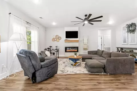Living - 12 Raspberry Ln, Cabot, AR 72023 photo 2 of 3