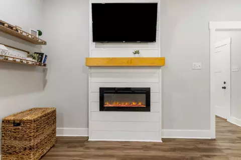 Entry Way - 12 Raspberry Ln, Cabot, AR 72023 photo 6 of 7