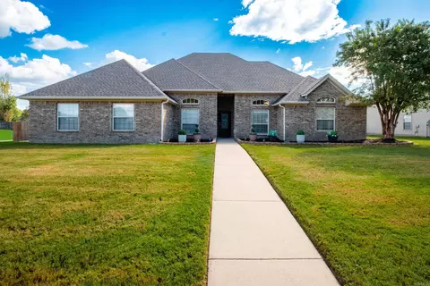 13616 Stonehenge Cv, North Little Rock, AR 72117