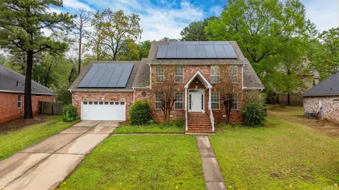 5 Crystal Mountain Dr, Maumelle, AR 72113