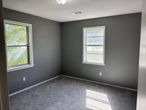 235 E 10th St, Newark, AR 72562 photo 23