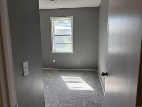 235 E 10th St, Newark, AR 72562 photo 11