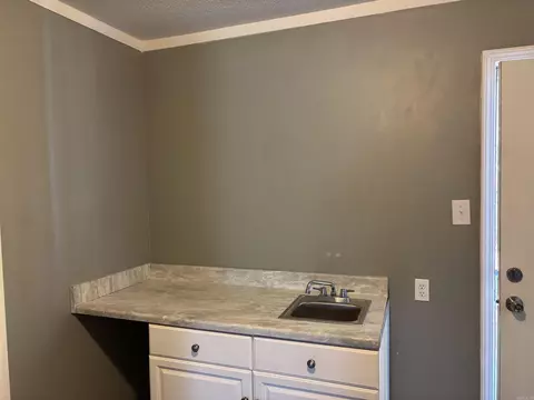 235 E 10th St, Newark, AR 72562 photo 37