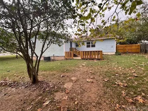 235 E 10th St, Newark, AR 72562 photo 4