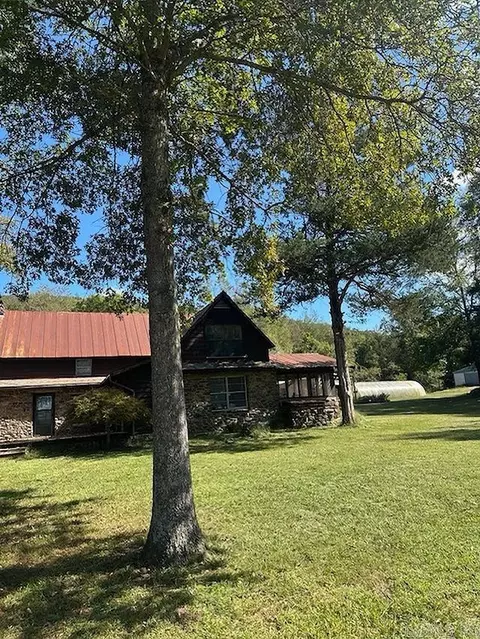 557 Private Road 5028 Rd, Oark, AR 72852