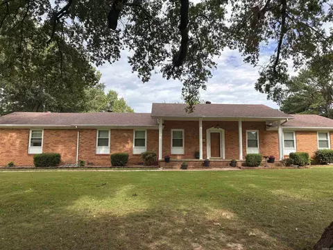792 N Royal Ave, Piggott, AR 72454