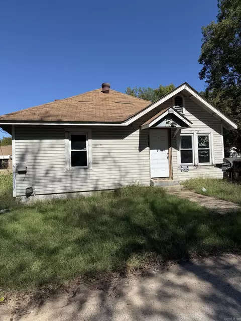 206 W Center St, Harrisburg, AR 72432