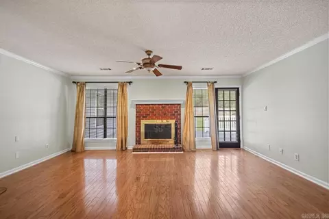 Living - 5917 Oakbrook Rd, Alexander, AR 72002 photo 2 of 3
