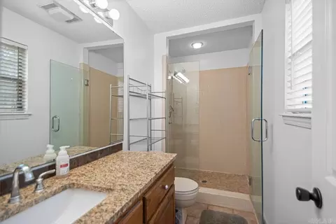 Bath - 5917 Oakbrook Rd, Alexander, AR 72002 photo 1 of 2
