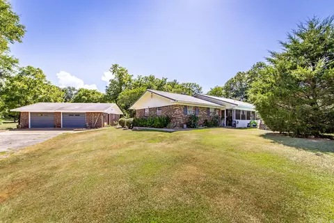 2607 Chestnut Dr, Bismarck, AR 71929 photo 2