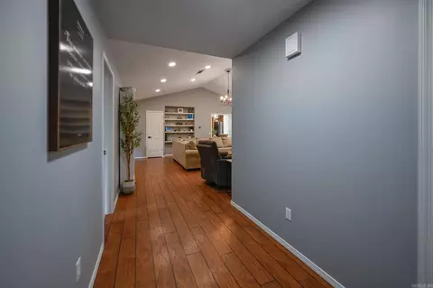 Entry Way - 1101 Redbud Dr, Mena, AR 71953 photo 2 of 2