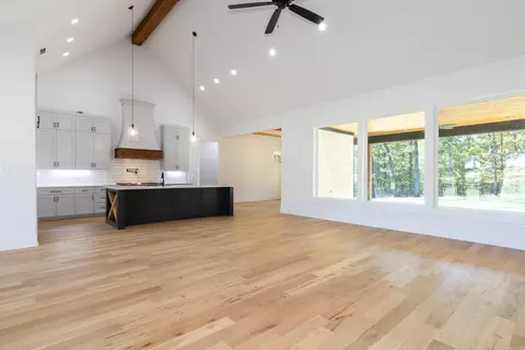 Living - 6047 Charley Pl, Benton, AR 72019 photo 3 of 5