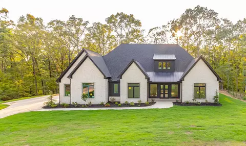Exterior - 6047 Charley Pl, Benton, AR 72019 photo 3 of 9