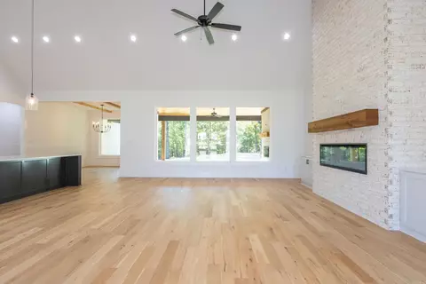 Living - 6047 Charley Pl, Benton, AR 72019 photo 1 of 5