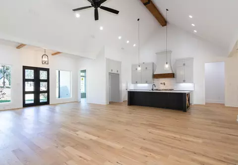Living - 6047 Charley Pl, Benton, AR 72019 photo 4 of 5