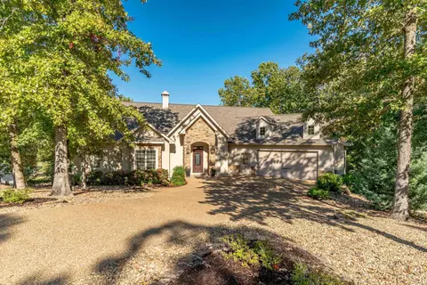 18 Temerario Pl, Hot Springs Village, AR 71909