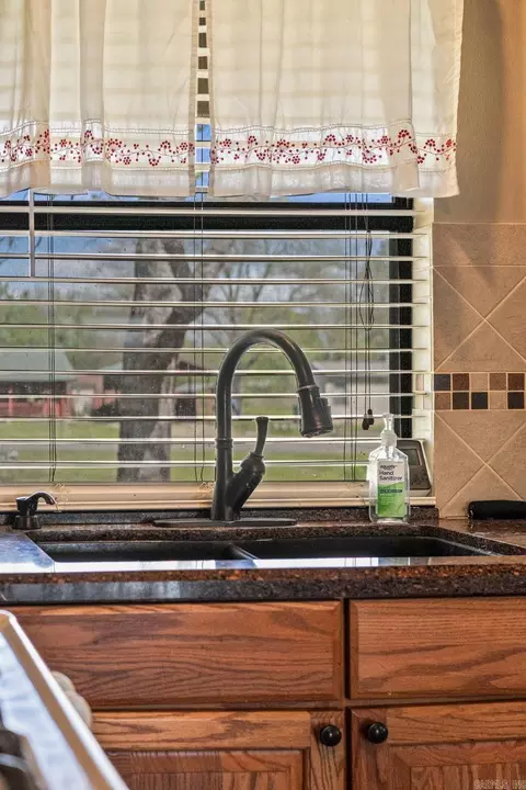 Kitchen - 13402 Old River Dr, Scott, AR 72142 photo 4 of 5