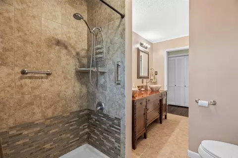 Bath - 13402 Old River Dr, Scott, AR 72142 photo 1 of 4
