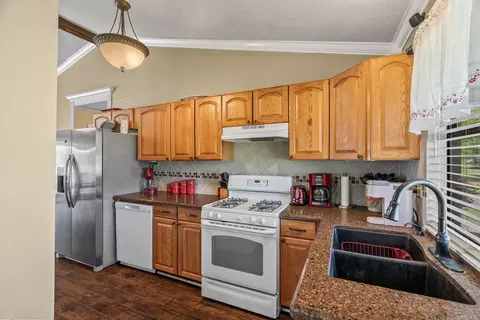Kitchen - 13402 Old River Dr, Scott, AR 72142 photo 1 of 5