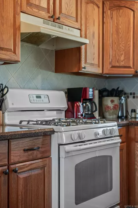 Kitchen - 13402 Old River Dr, Scott, AR 72142 photo 5 of 5