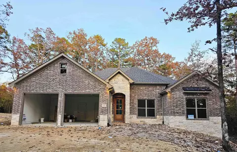 4 Acambaro Pl, Hot Springs Village, AR 71909