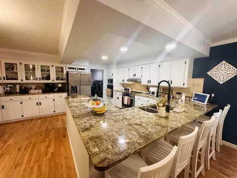 Kitchen - 137 N Pine St, Mount Ida, AR 71957 photo 5 of 7