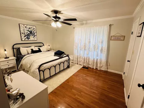 Bedroom - 137 N Pine St, Mount Ida, AR 71957 photo 3 of 3